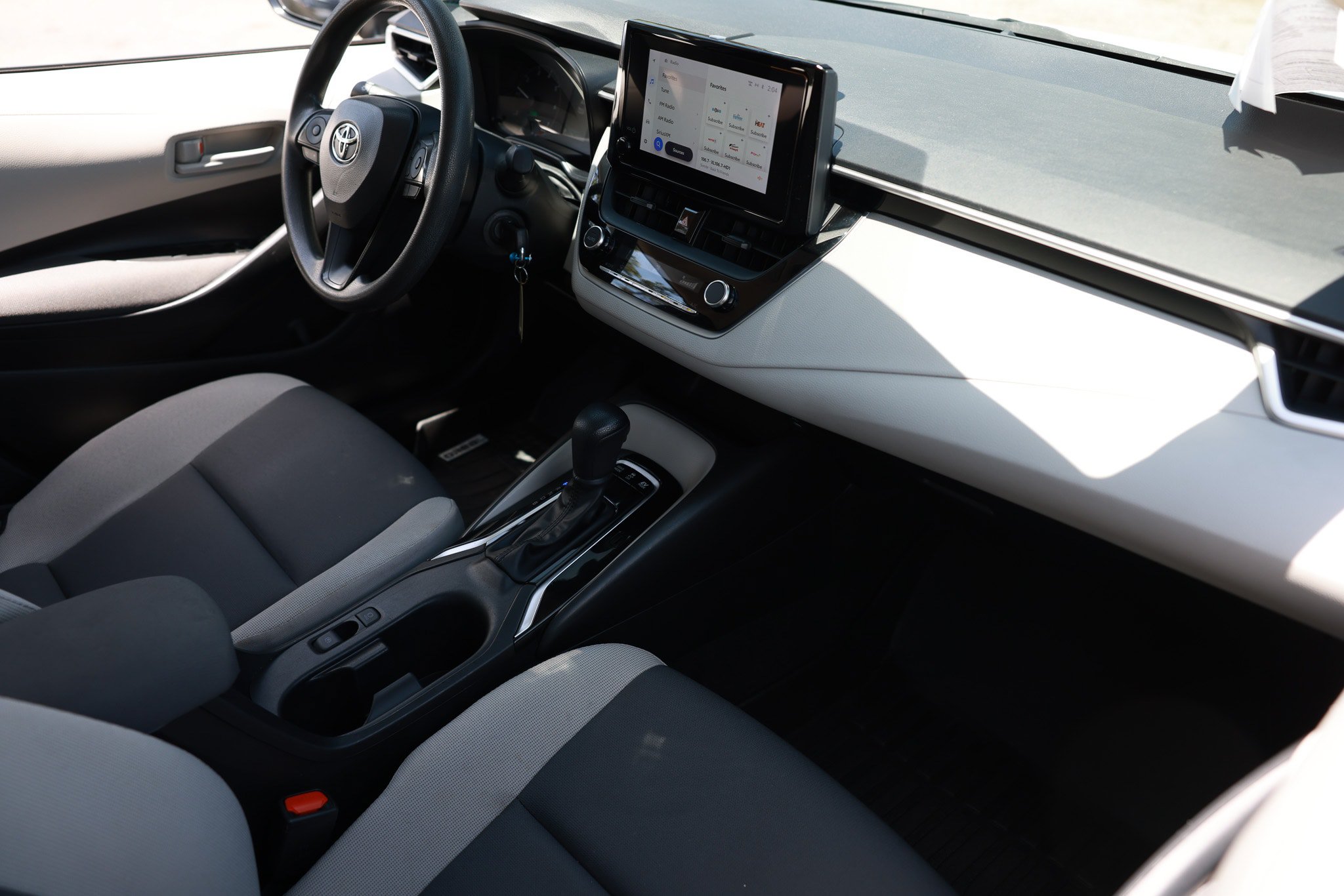 Used 2024 Toyota Corolla LE FWD image 22