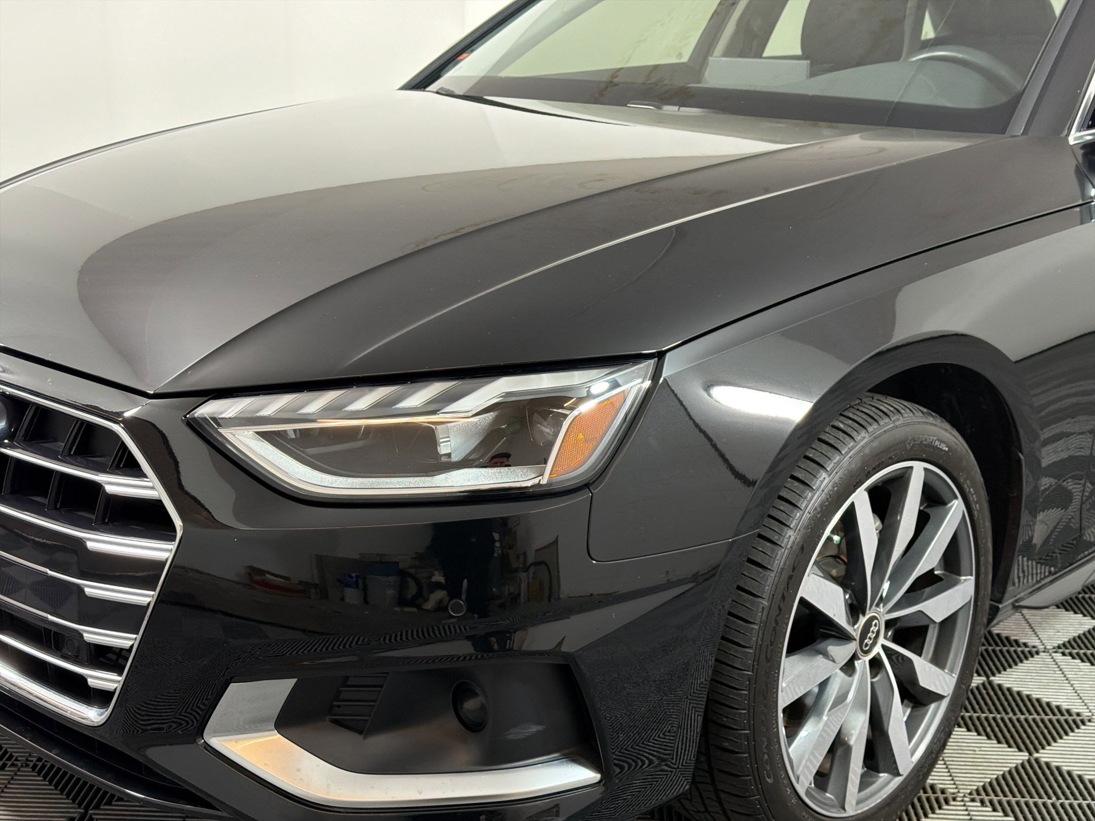 Used 2023 Audi A4 2.0T Premium w/ Convenience Package image 11