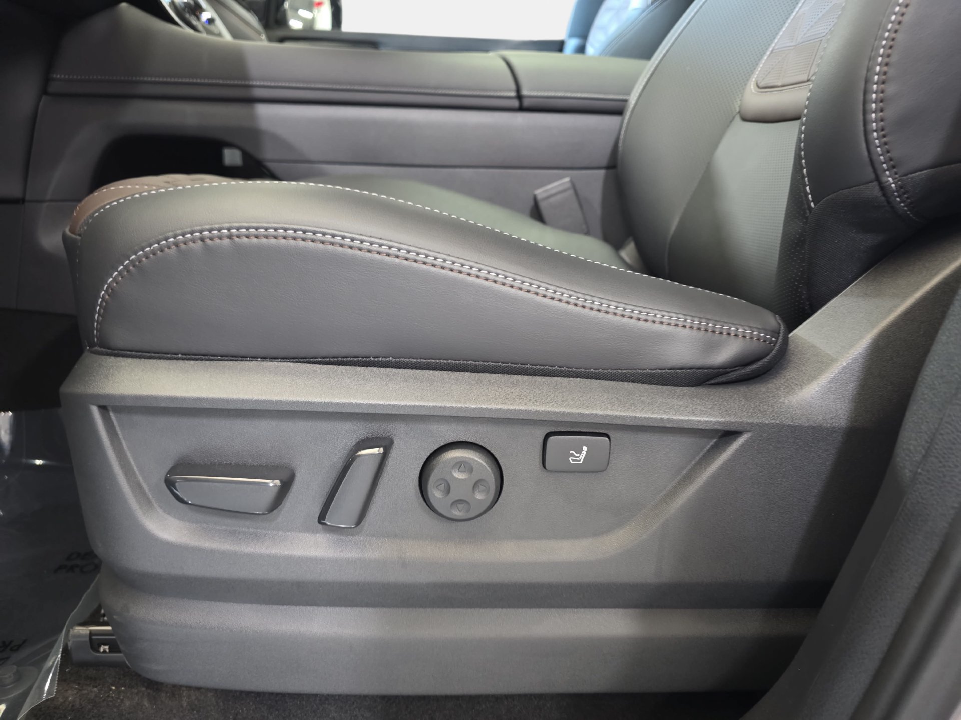 New 2026 Nissan Armada Platinum Reserve AWD/4WD image 28