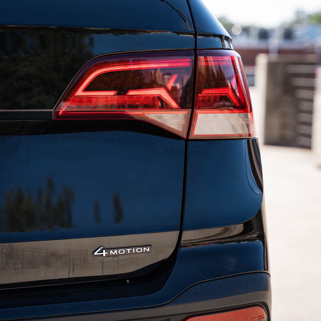 Certified 2022 Volkswagen Taos SE FWD image 5