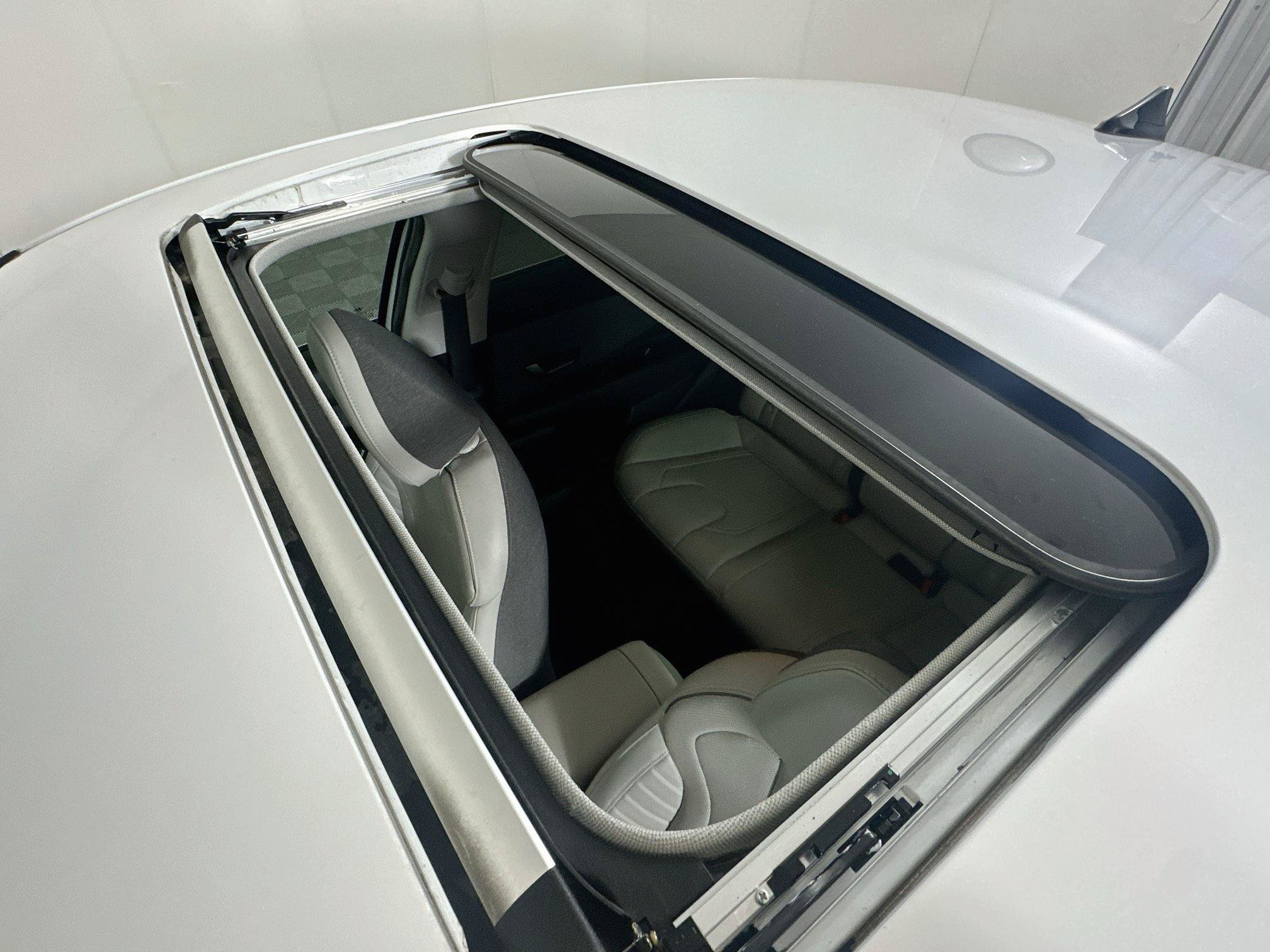 Used 2022 Hyundai Elantra Limited FWD image 26