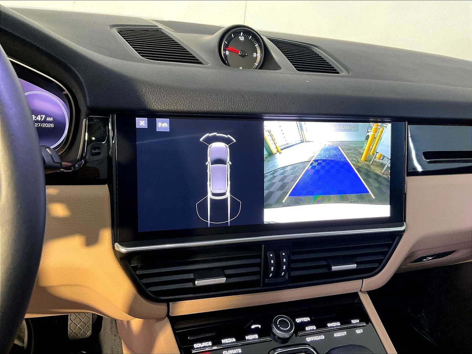 Certified 2021 Porsche Cayenne AWD/4WD image 31