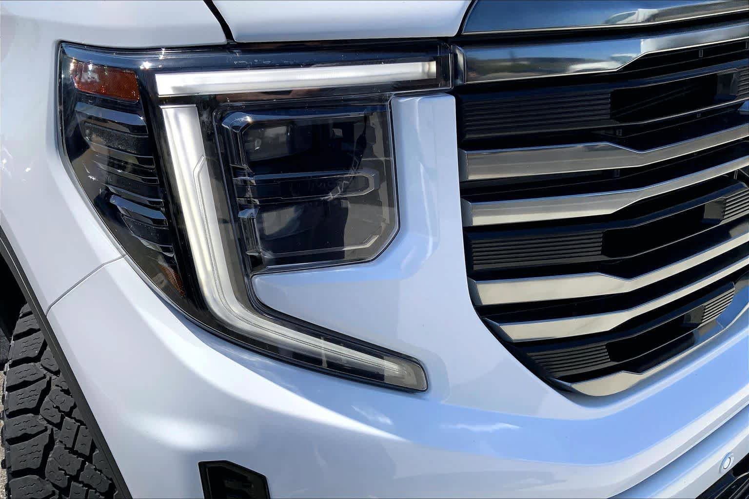 Used 2022 GMC Sierra 1500 AT4 w/ AT4 Premium Package AWD/4WD image 27