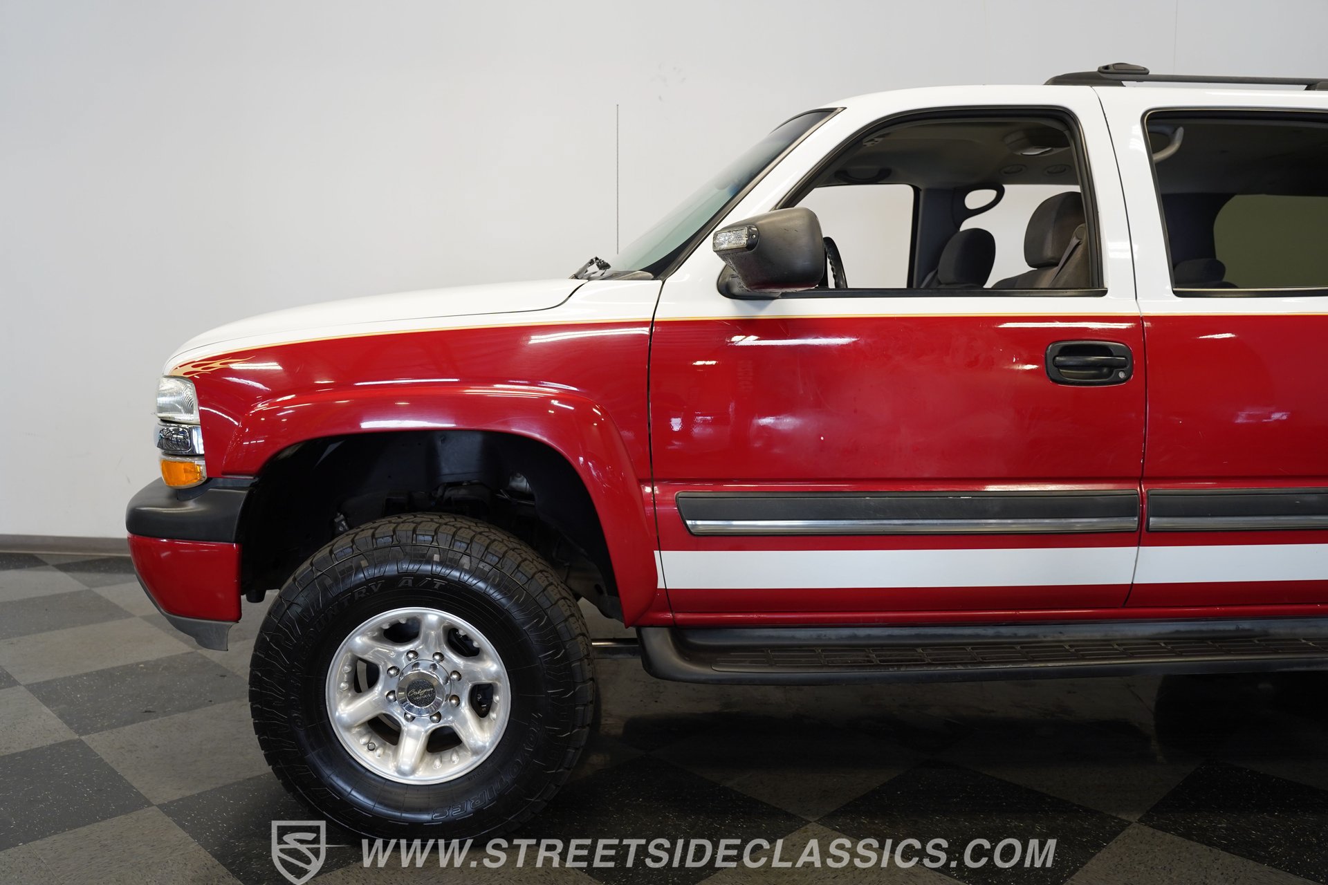 Used 2004 Chevrolet Suburban 2500 LS w/ Suspension Package, Autoride AWD/4WD image 24
