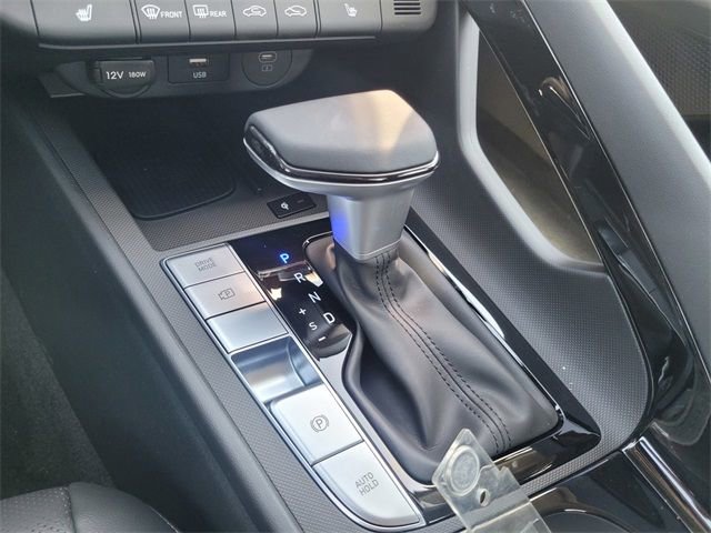 New 2025 Hyundai Elantra Limited image 24