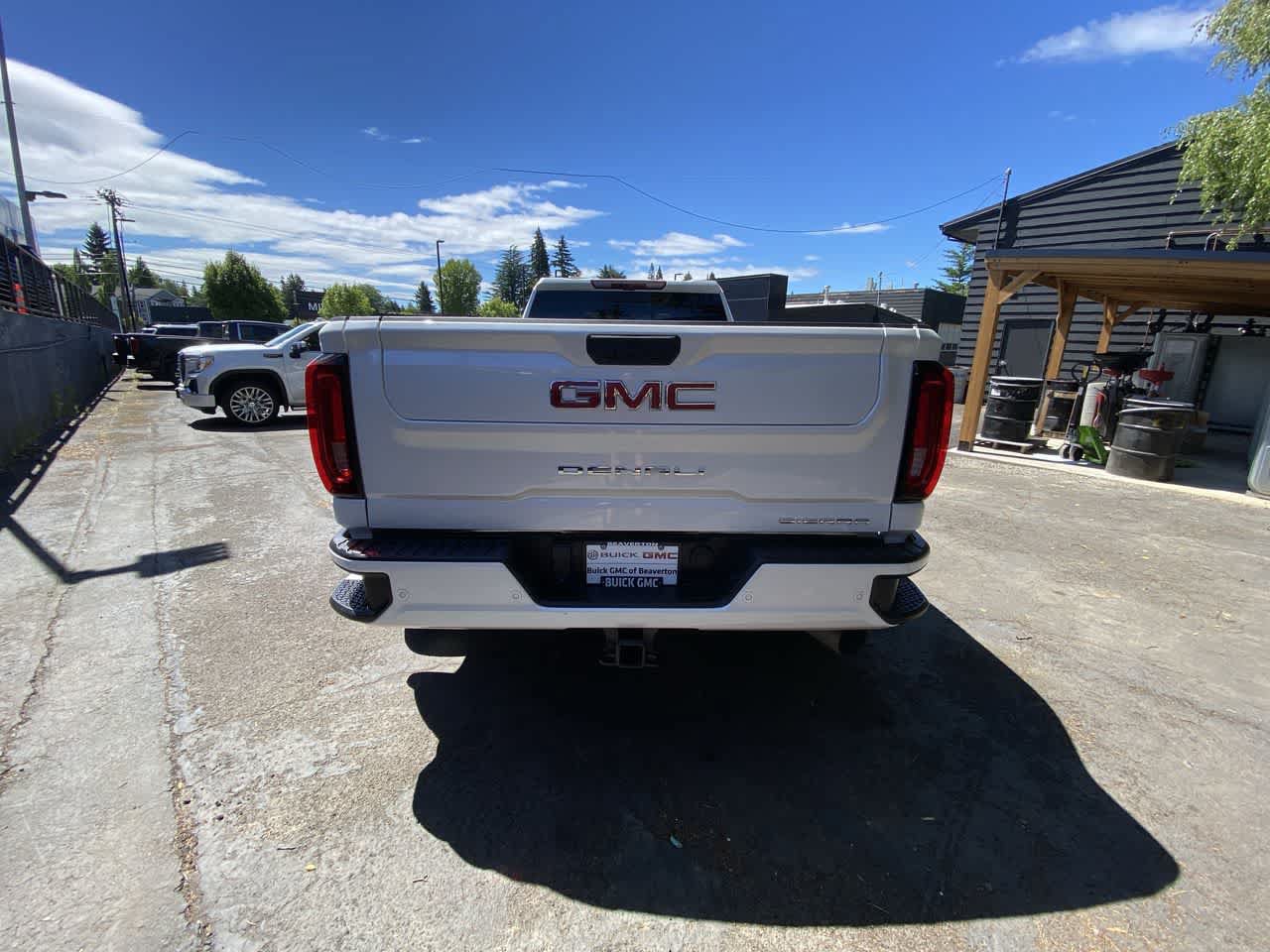 Used 2023 GMC Sierra 3500 Denali w/ Denali Ultimate Package AWD/4WD image 5
