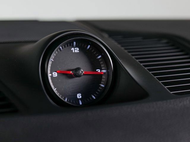 Certified 2023 Porsche Cayenne Platinum Edition image 24