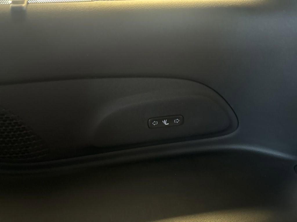 New 2026 Chrysler Pacifica Pinnacle image 37