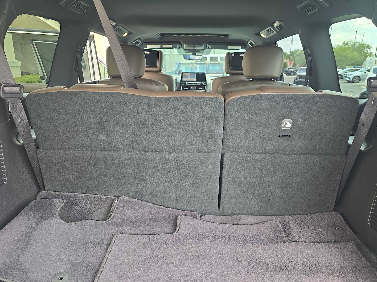 Used 2021 Nissan Armada Platinum w/ Captain's Chairs Package RWD image 31