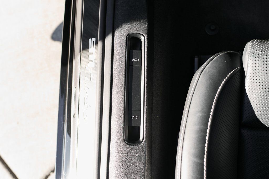 Used 2024 Porsche 911 Turbo image 28