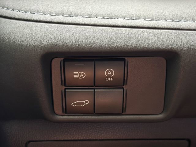 Certified 2025 Toyota Highlander LE FWD image 21