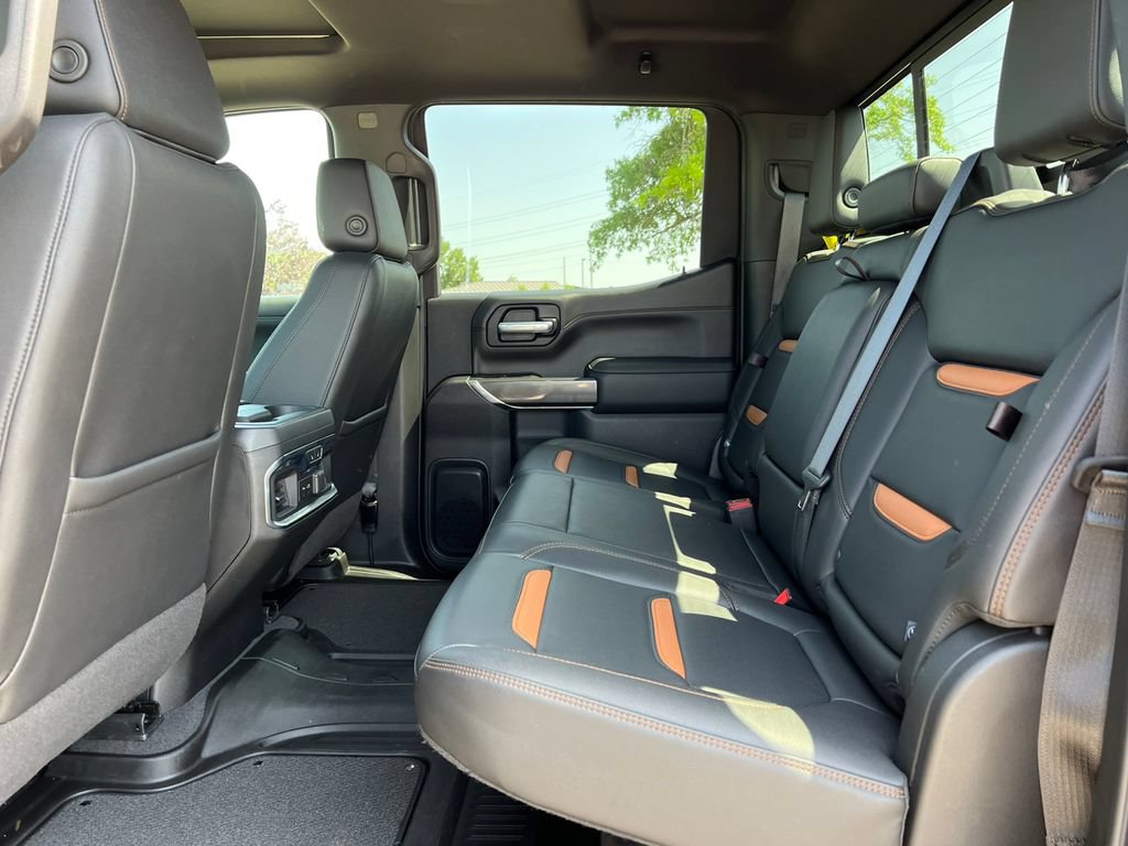 Used 2021 GMC Sierra 1500 AT4 w/ AT4 Premium Package AWD/4WD image 5