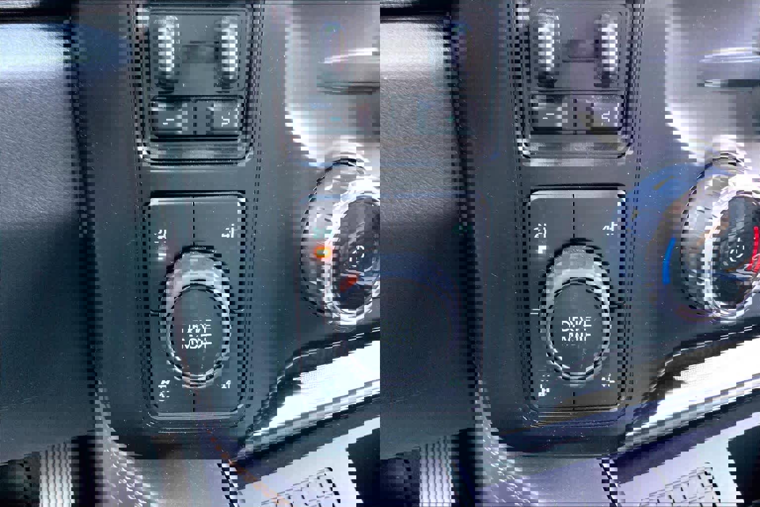 Used 2023 Ford F350 Platinum image 32