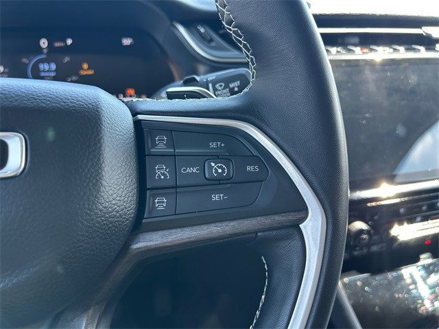 Used 2022 Jeep Grand Cherokee L Limited w/ Luxury Tech Group II image 25