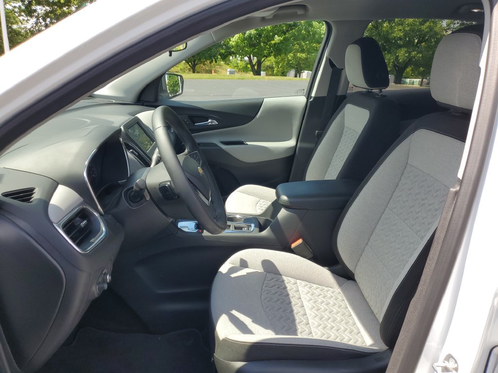 Used 2024 Chevrolet Equinox LT FWD image 5