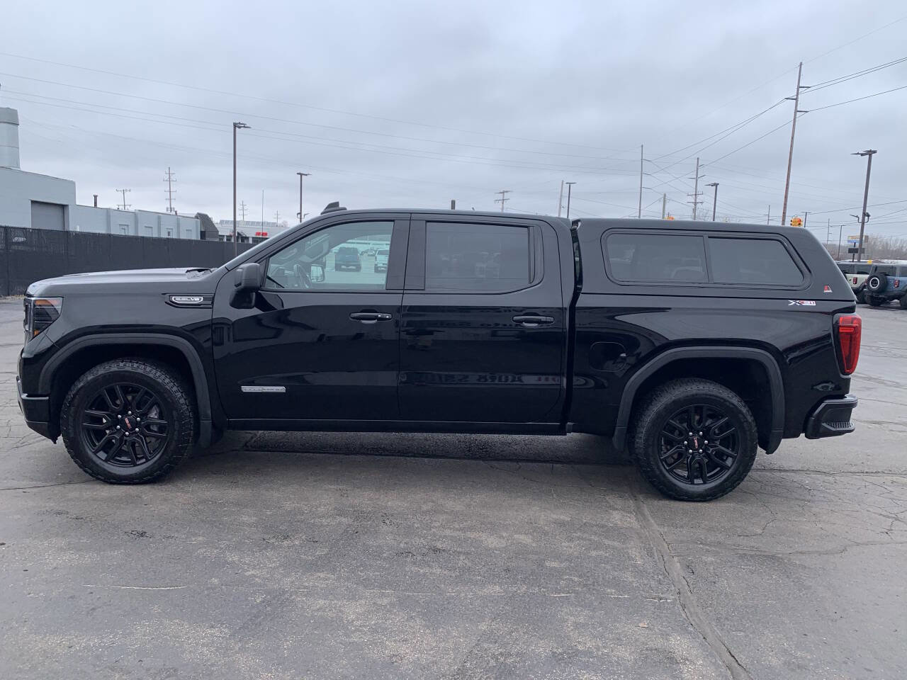 Used 2023 GMC Sierra 1500 Elevation w/ X31 Off-Road Package image 5