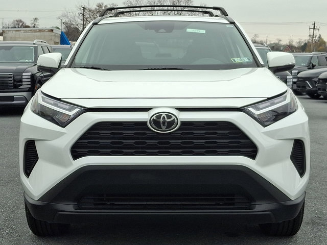 Used 2022 Toyota RAV4 XLE video 2