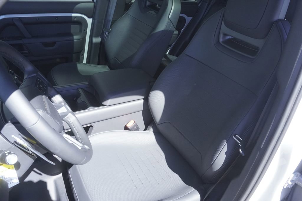 New 2026 Land Rover Defender 110 OCTA image 21