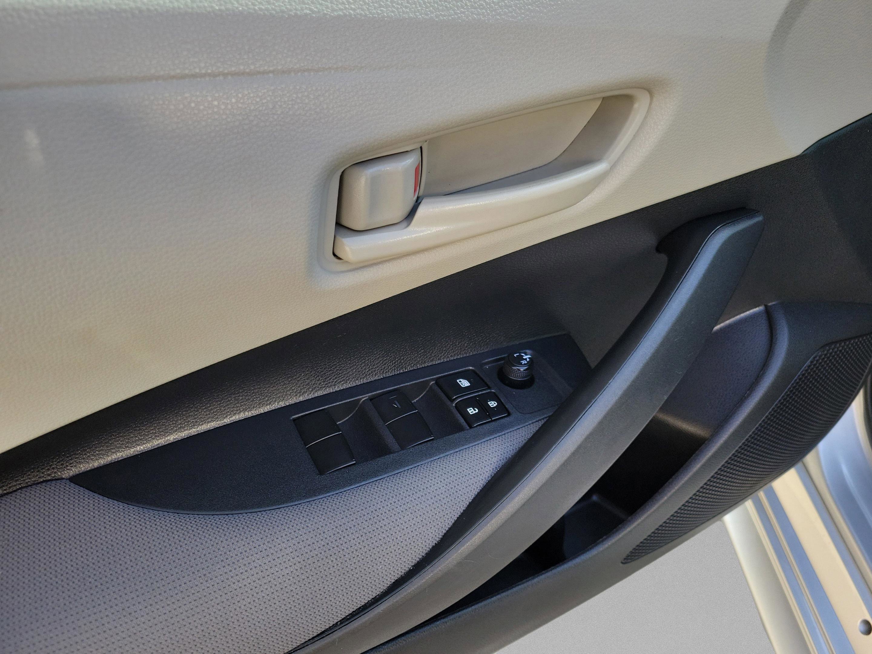 Used 2023 Toyota Corolla LE FWD image 28