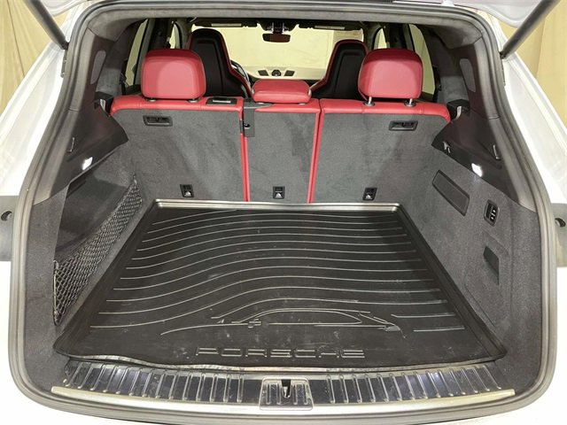 Used 2021 Porsche Cayenne Turbo image 18