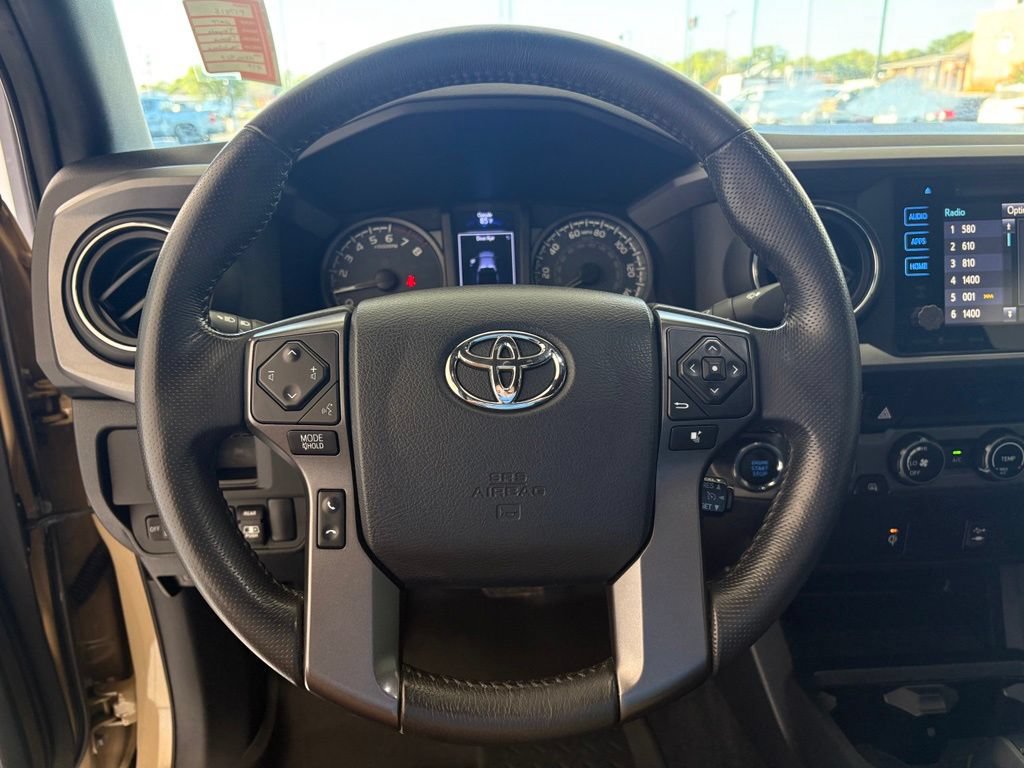 Used 2017 Toyota Tacoma TRD Off-Road w/ Tow Package (A/T) AWD/4WD image 3