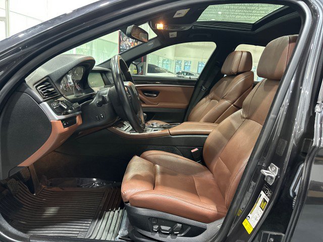 Used 2013 BMW 550i Sedan RWD image 43