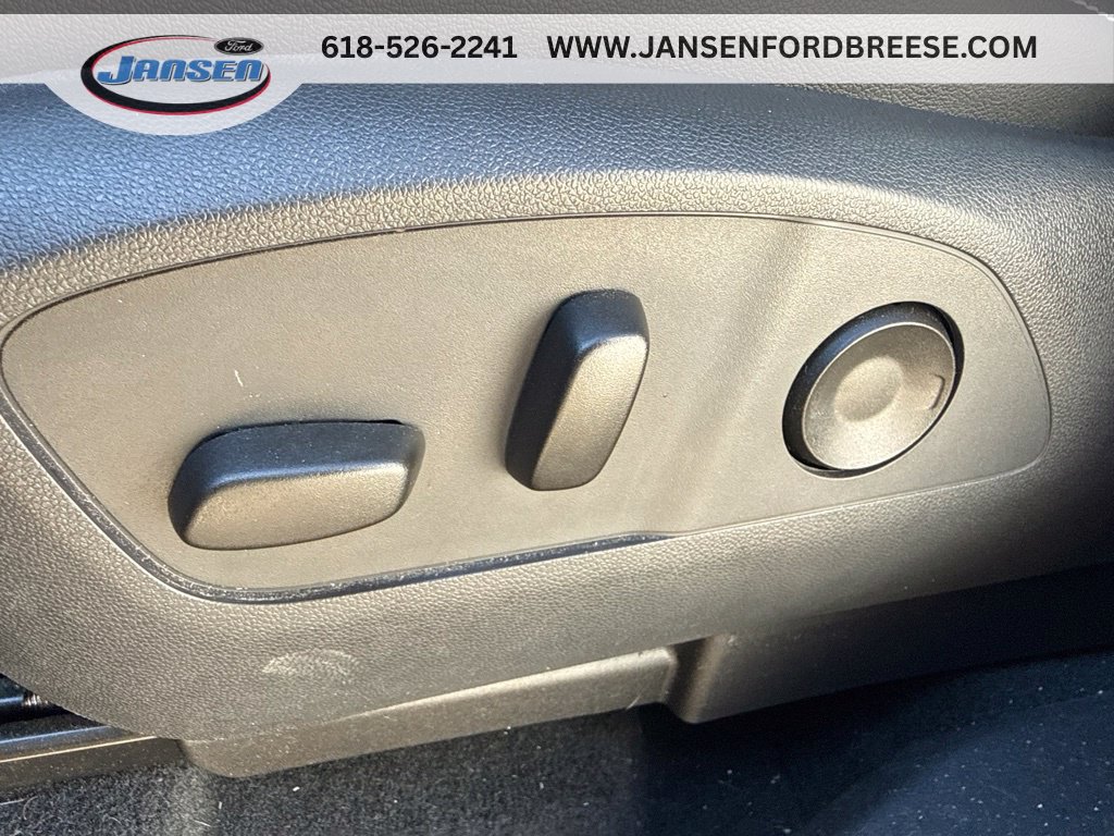 Used 2025 Chevrolet Traverse LT w/ Midnight/Sport Edition FWD image 11