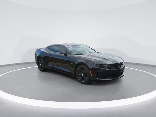 Used 2023 Chevrolet Camaro LT RWD image 2