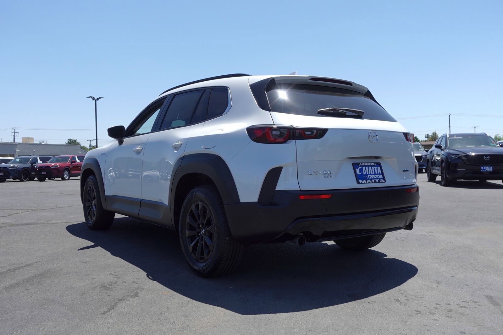 Certified 2025 MAZDA CX-50 AWD 2.5 Hybrid w/ Premium Pkg image 7