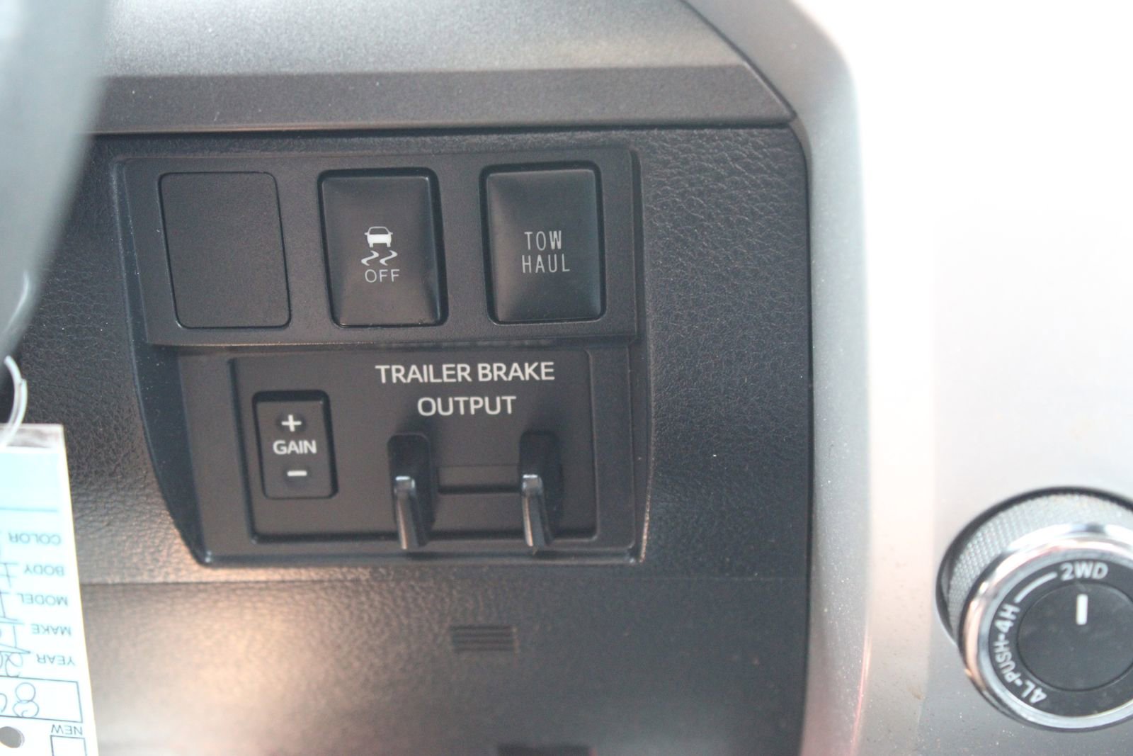 Used 2018 Toyota Tundra SR5 w/ SR5 Upgrade Package image 17