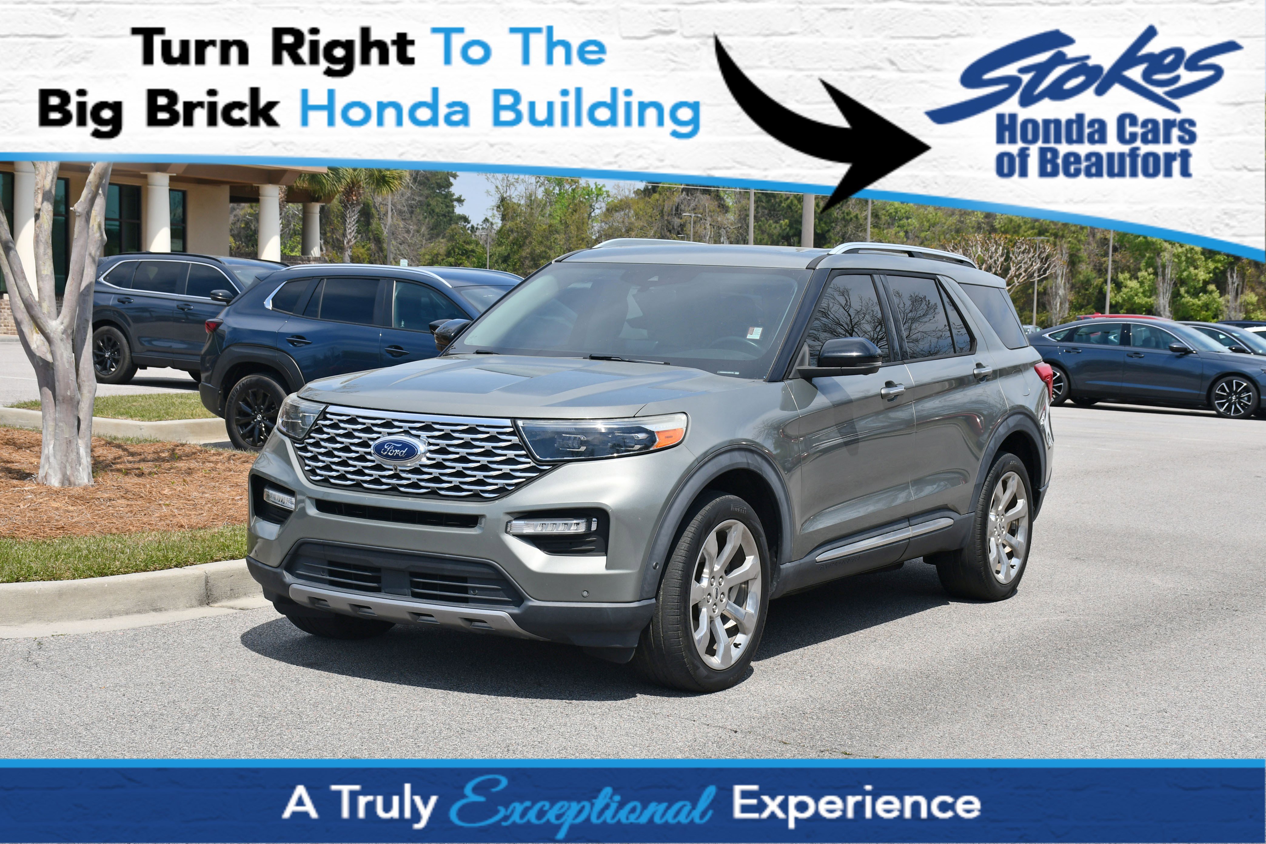 Used 2020 Ford Explorer Platinum w/ Premium Technology Package image 1