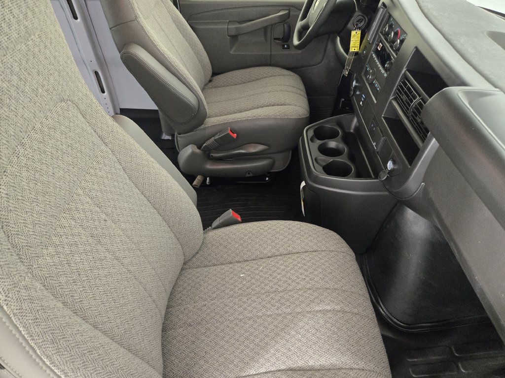 New 2026 Chevrolet Express 2500 w/ Communications Package RWD image 16