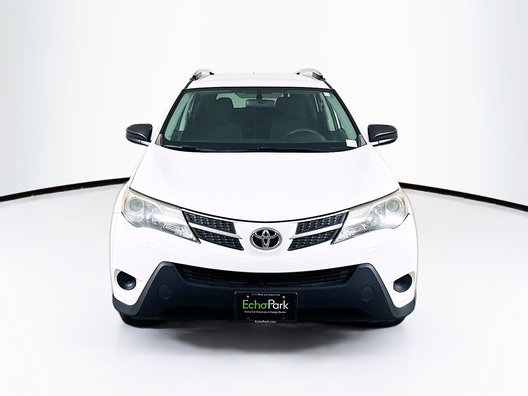 Used 2015 Toyota RAV4 LE FWD image 2