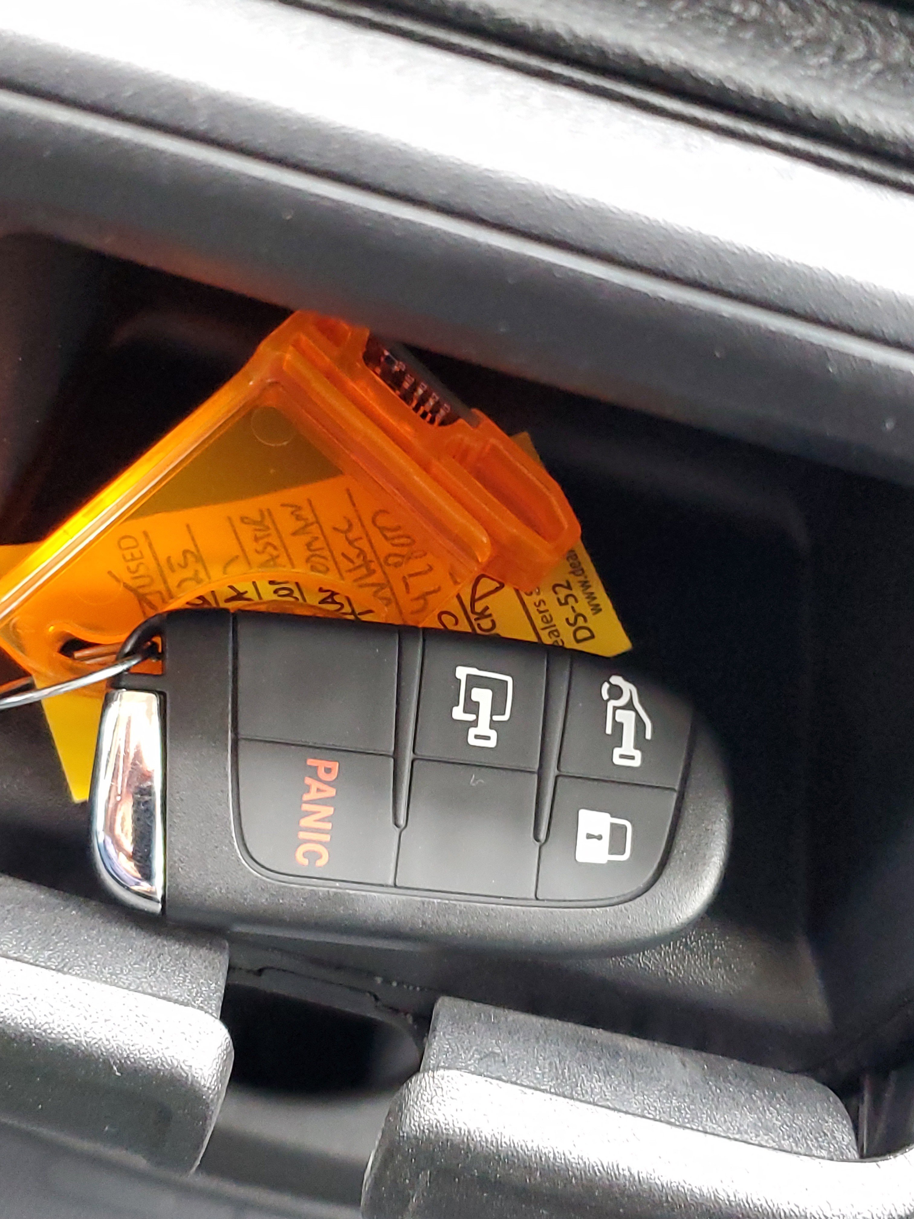 Used 2025 RAM ProMaster 2500 w/ Convenience Group image 18