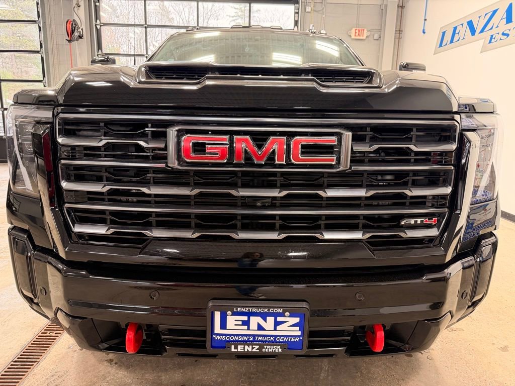 Used 2025 GMC Sierra 2500 AT4 w/ AT4 Premium Plus Package image 3