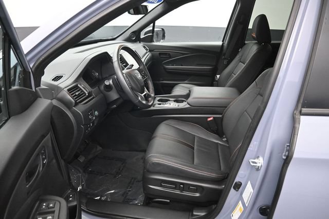 Certified 2025 Honda Passport TrailSport image 9