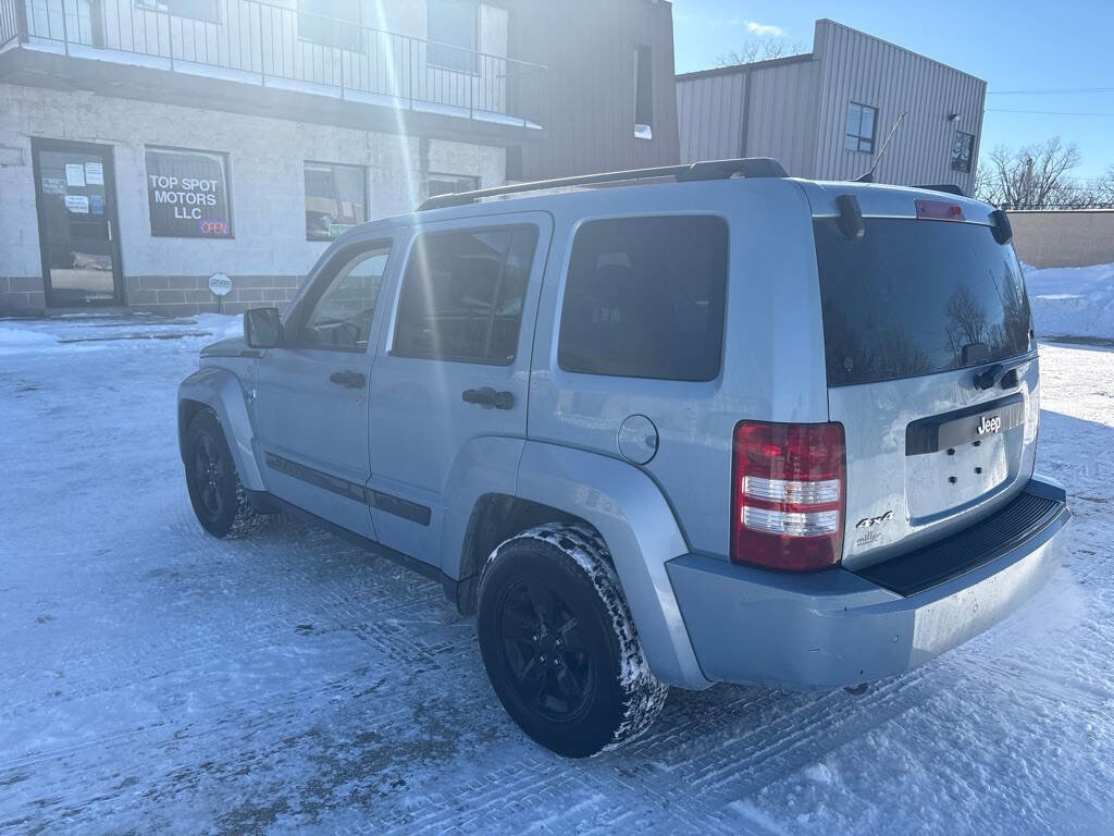 Used 2012 Jeep Liberty Arctic image 5