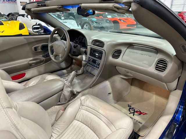 Used 2004 Chevrolet Corvette Convertible w/ Preferred Equipment Group RWD image 8