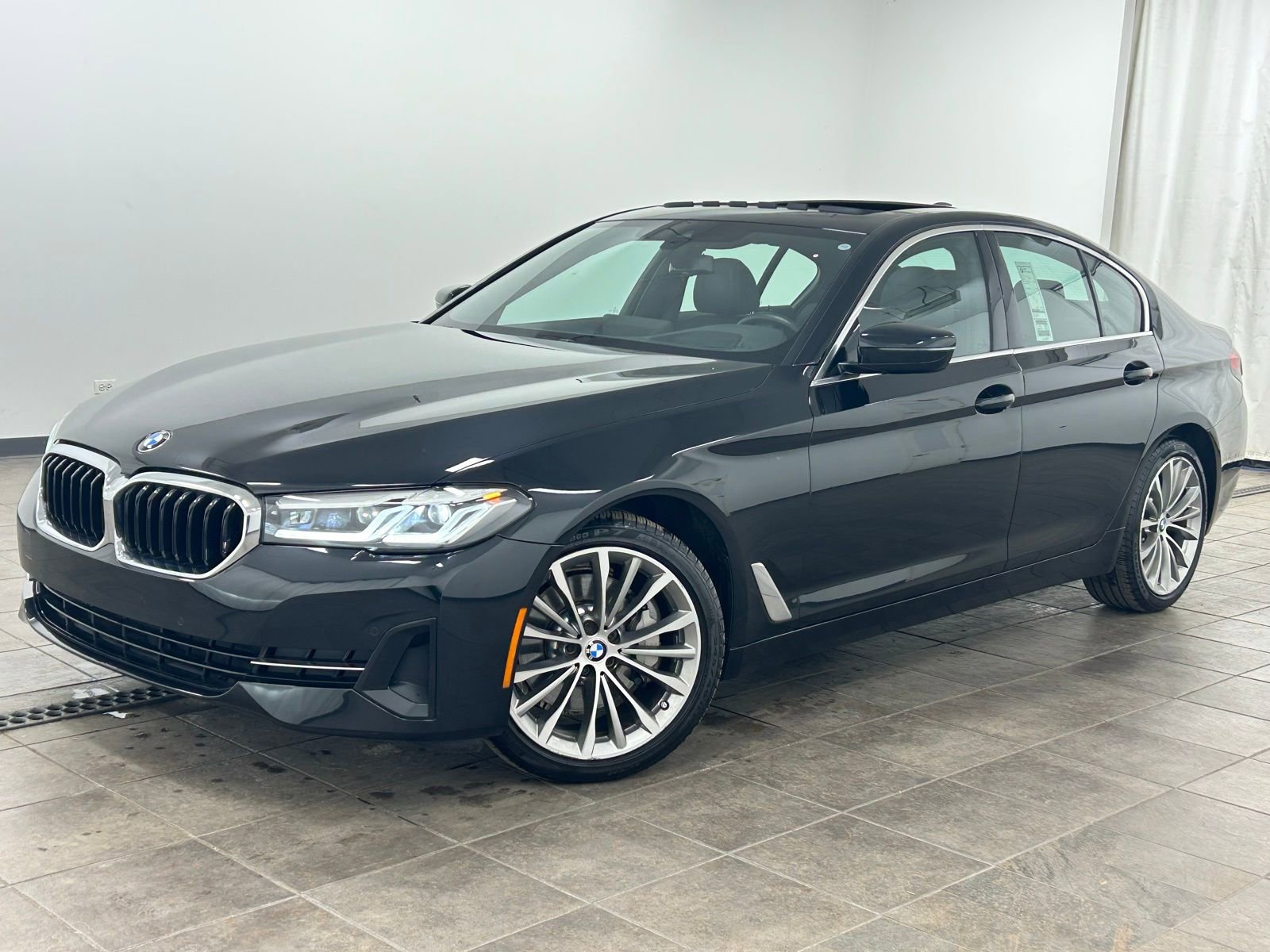 Used 2023 BMW 530i xDrive w/ Premium Package image 1