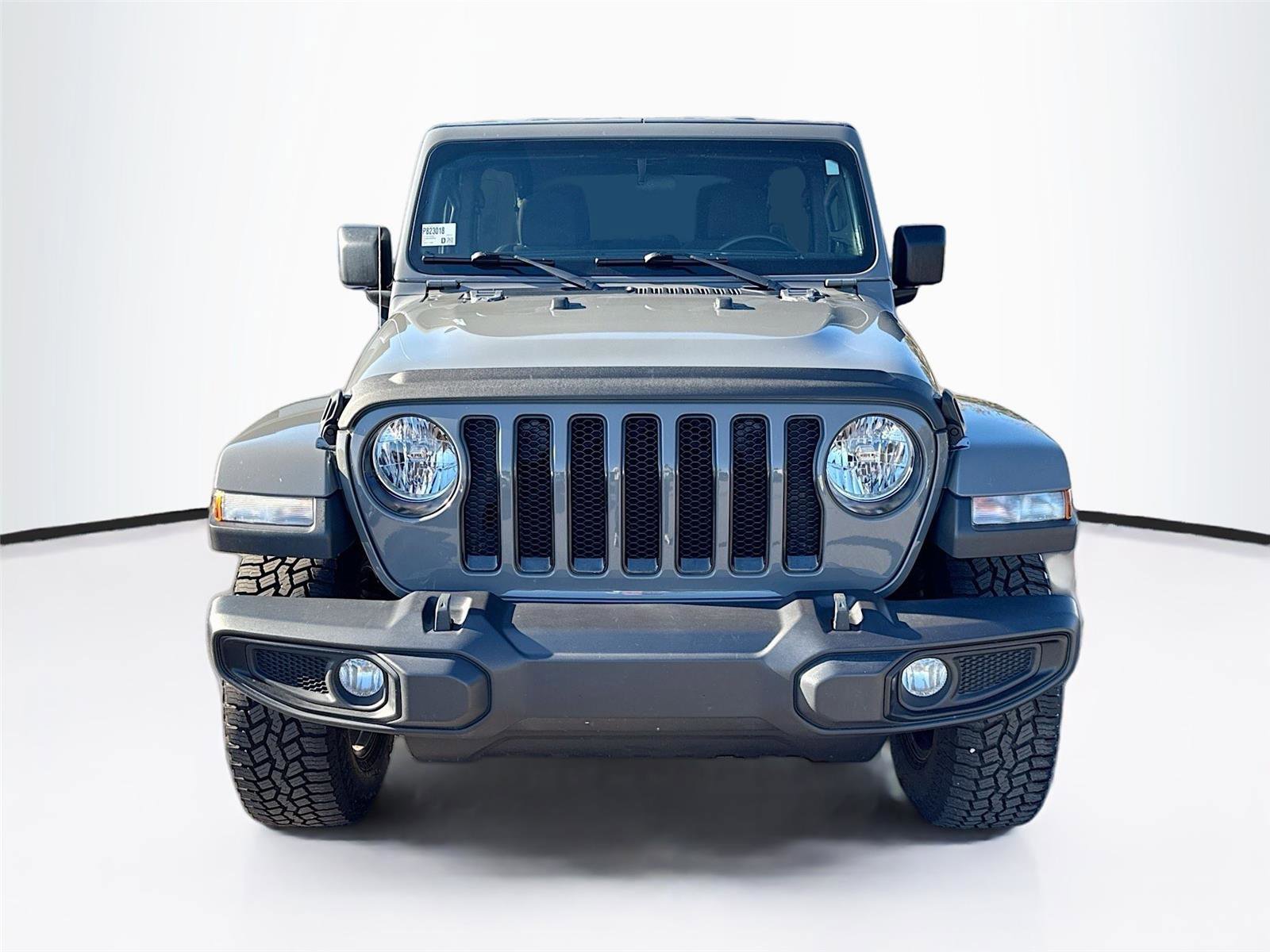 Used 2021 Jeep Wrangler Unlimited Sahara image 3