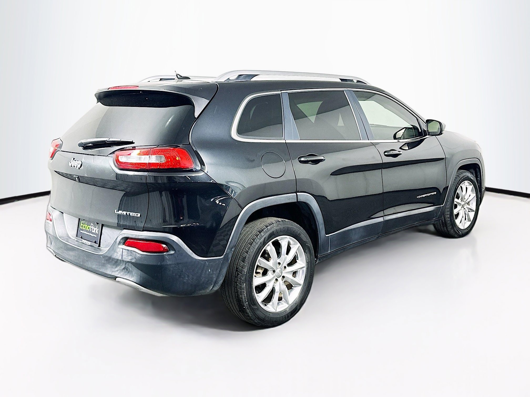 Used 2015 Jeep Cherokee Limited image 9
