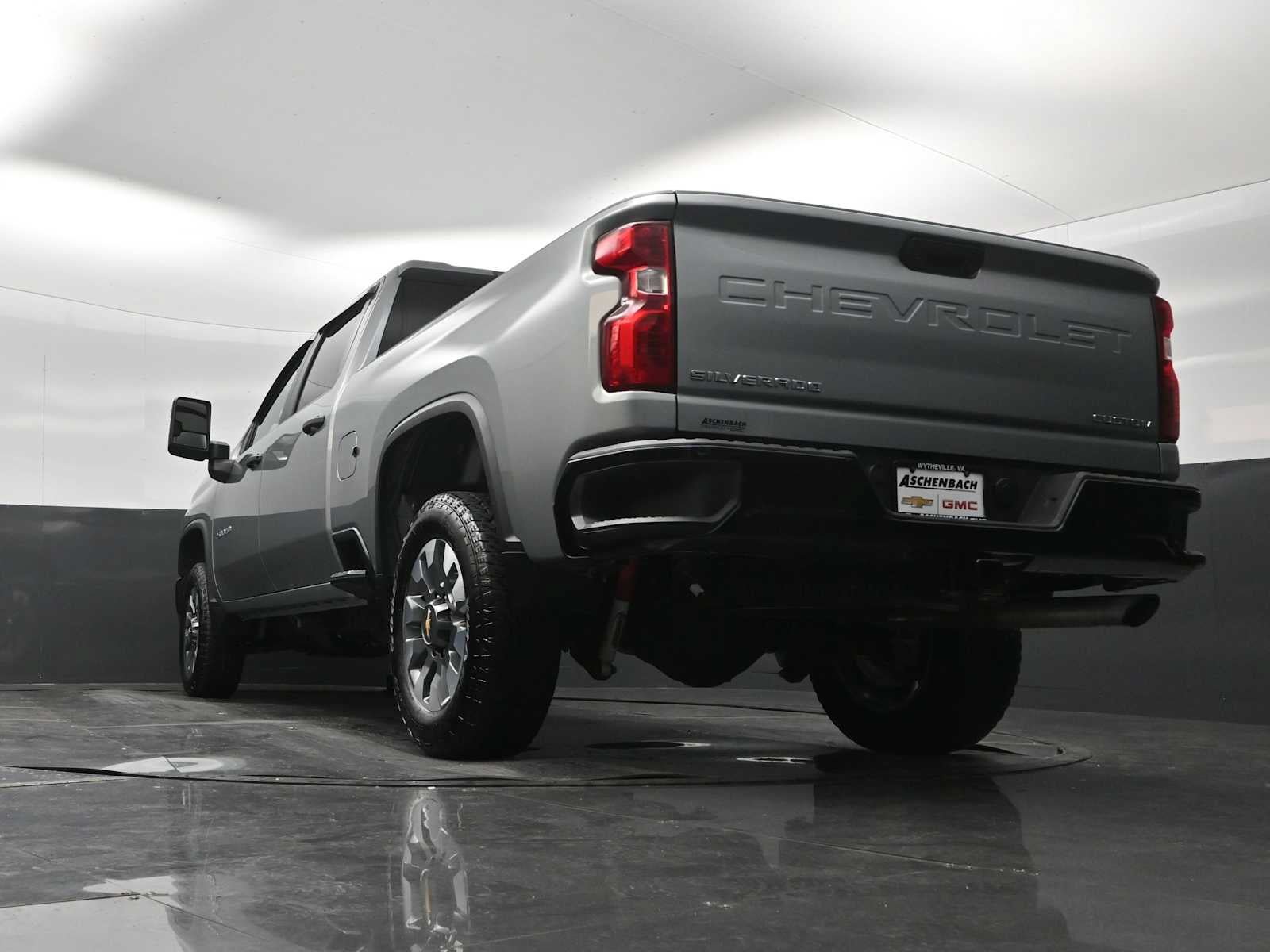Used 2025 Chevrolet Silverado 2500 Custom AWD/4WD image 23