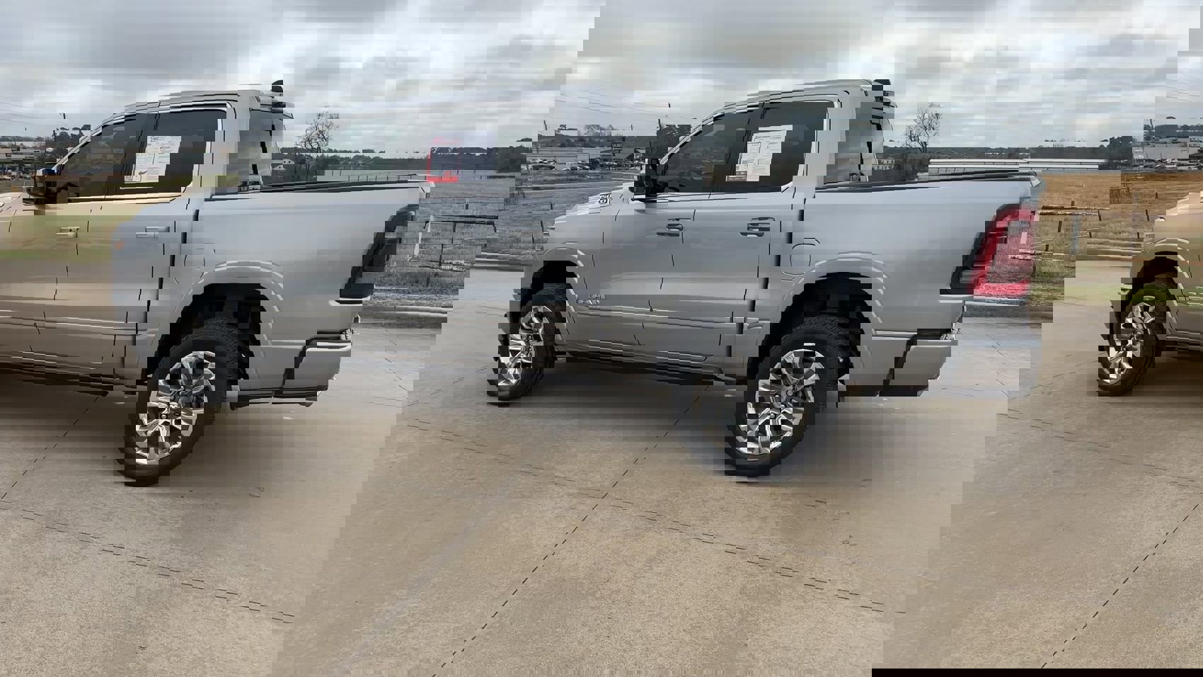 Used 2023 RAM 1500 Limited image 7