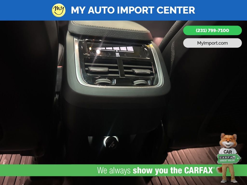 Used 2017 Volvo XC90 T6 Momentum w/ Momentum Plus Package image 27