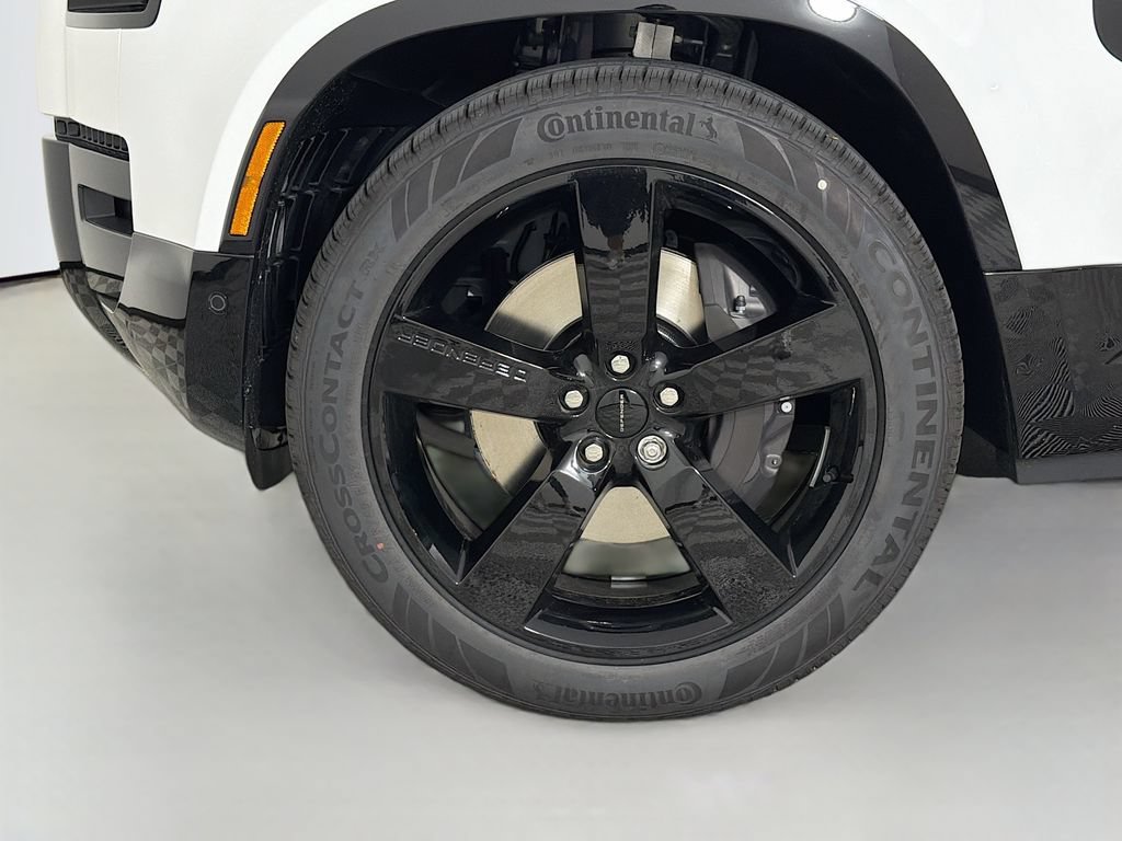 New 2026 Land Rover Defender 130 X-Dynamic SE AWD/4WD image 33