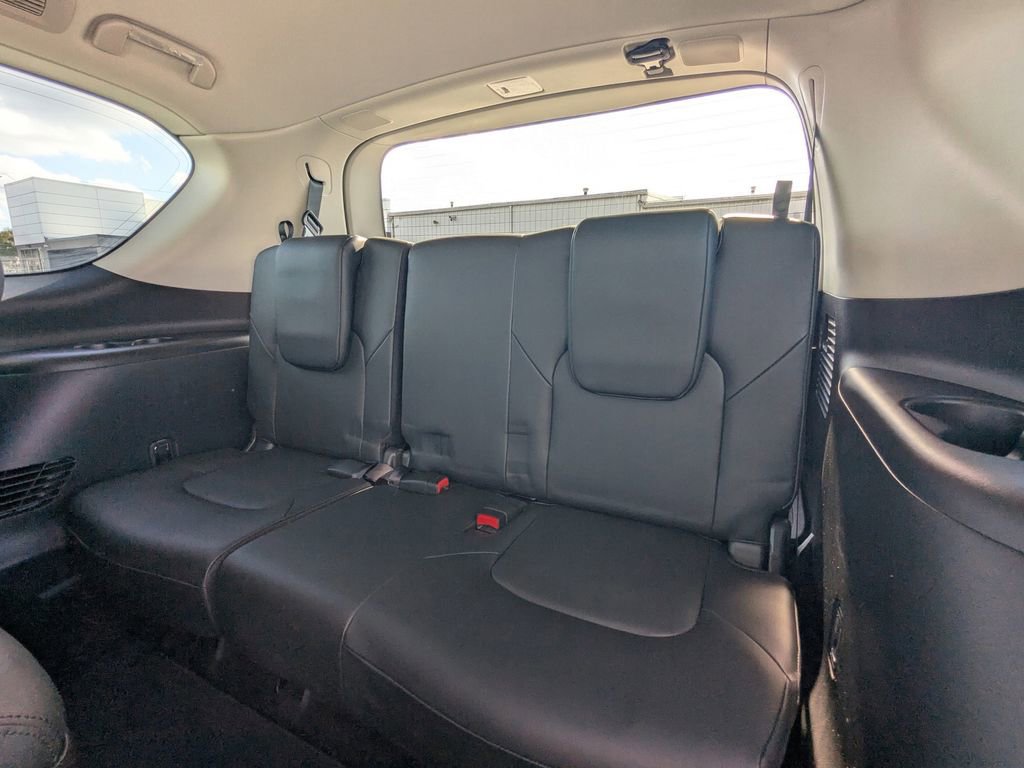 Used 2023 Nissan Armada SL w/ Captain's Chairs Package image 13