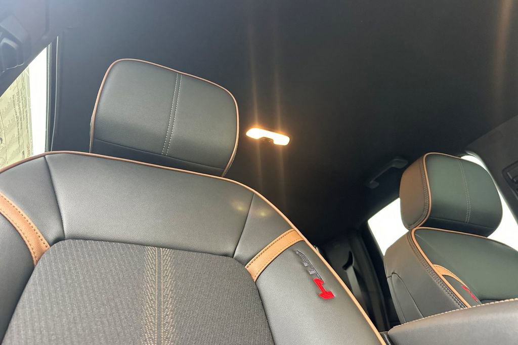 New 2026 GMC Canyon AT4 w/ Nightfall Edition AWD/4WD image 13