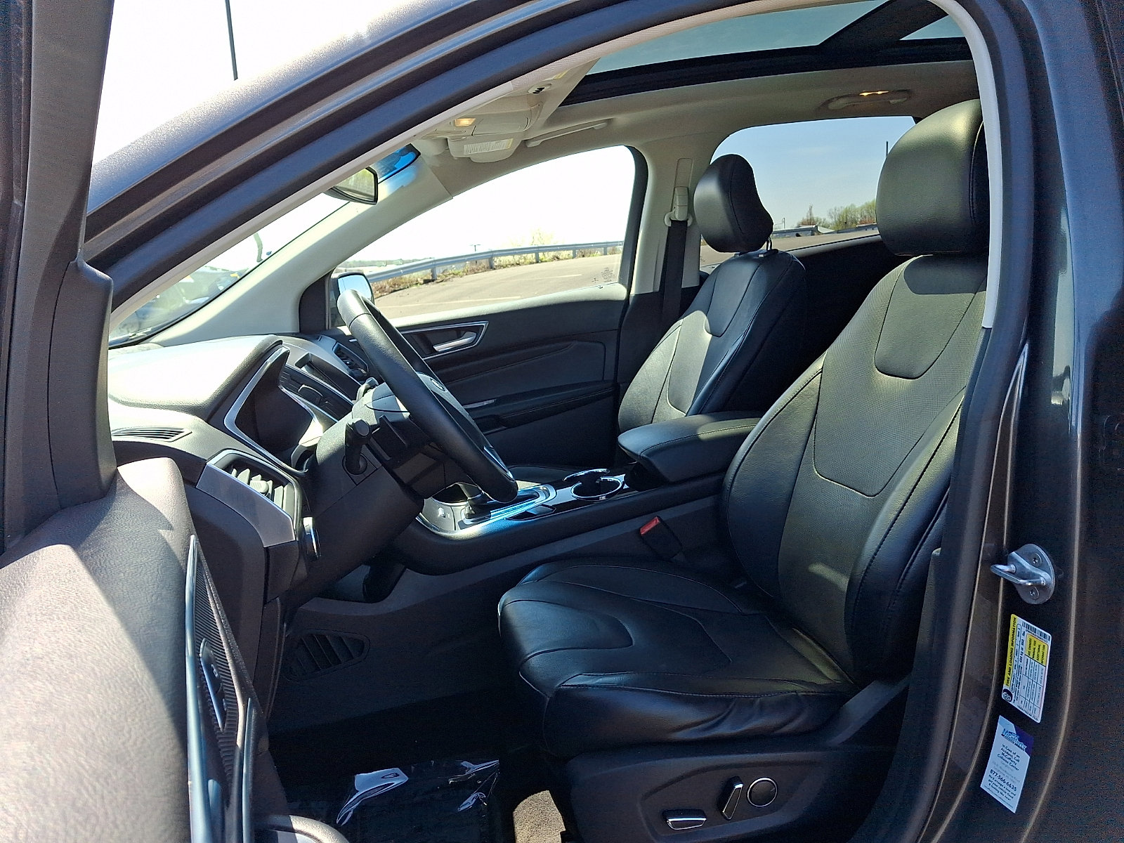 Used 2016 Ford Edge Titanium w/ Equipment Group 301A AWD/4WD image 13