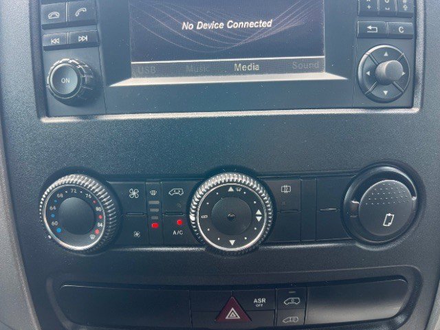 Used 2017 Freightliner Sprinter 2500 image 40