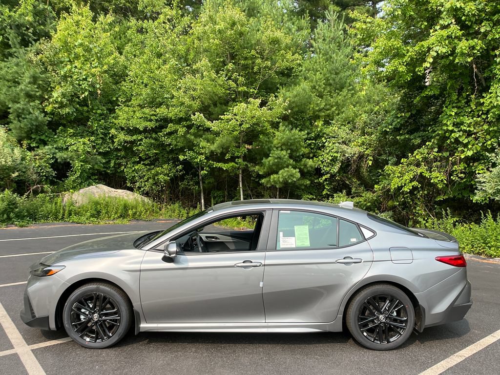 New 2026 Toyota Camry SE w/ Convenience Package AWD/4WD image 2